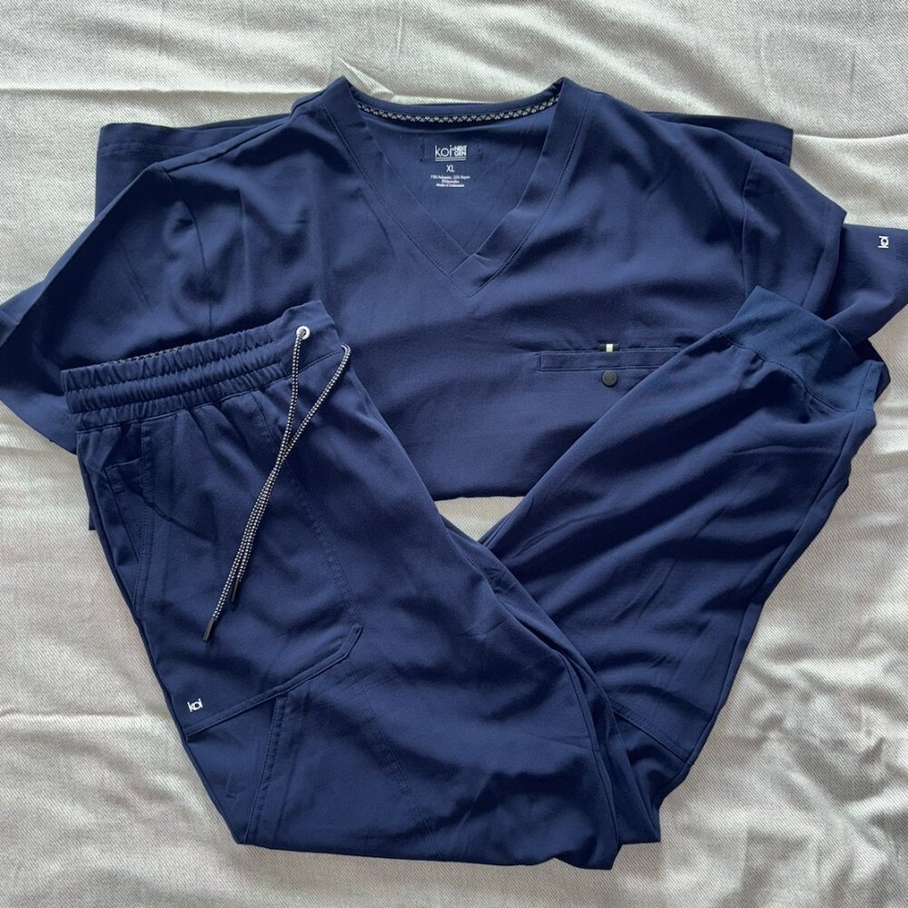 koi Men's Scrub Set in Navy Blue